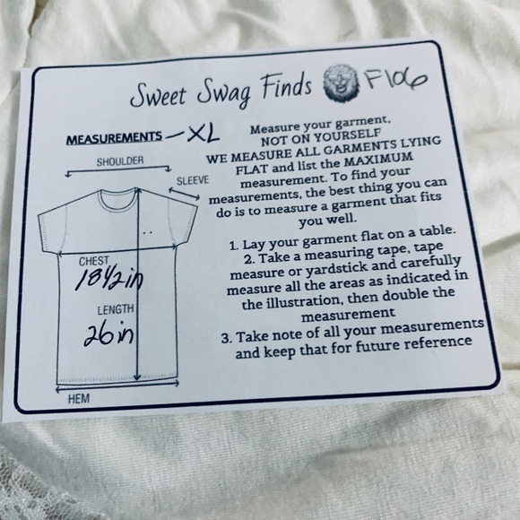 Vivalace Lace Crop Sleeve Keyhole Top - Picture 7 of 7